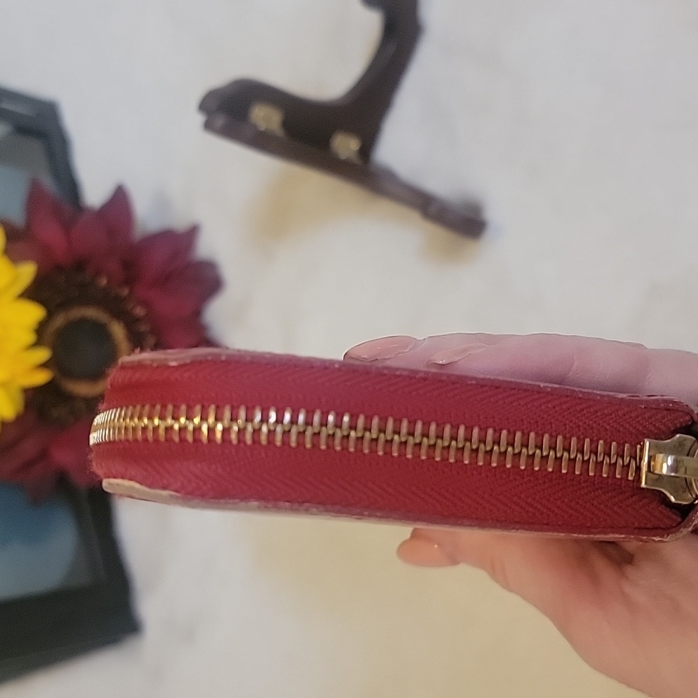 Louis Vuitton Red Zippy Vernis Wallet - Picture 4 of 8